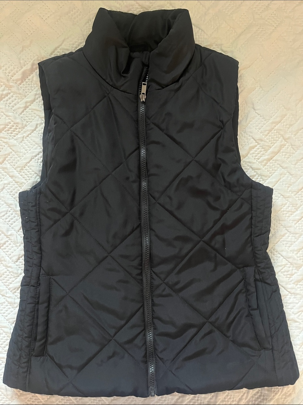 New York & Company Black Quilted Sleeveless Vest